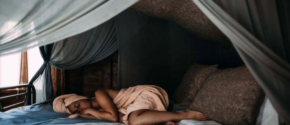 Qual a melhor posição para dormir: Confira as 10 melhores opções!